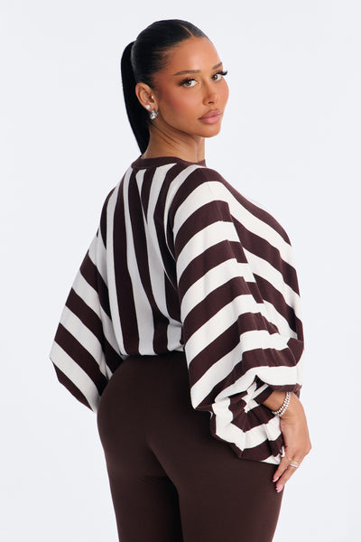 https://cdn.shopify.com/s/files/1/0293/9277/files/V426SW11295_Brown_combo_JR_V4.jpg?v=1790008967&with=400&height=600