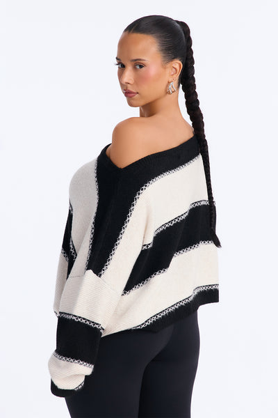 https://cdn.shopify.com/s/files/1/0293/9277/files/V426SW11598_Black_combo_PLUS_V4.jpg?v=1789859556&with=400&height=600