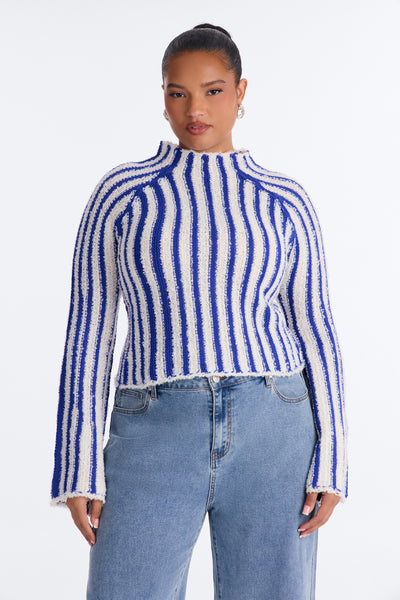 https://cdn.shopify.com/s/files/1/0293/9277/files/V426SW11614_Royal_combo_PLUS_V1.jpg?v=1790107180&with=400&height=600