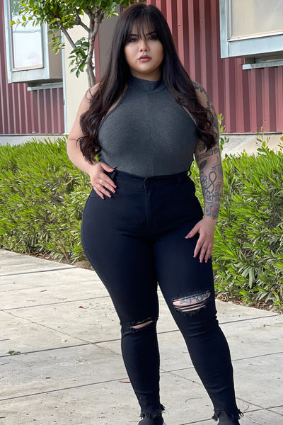 https://cdn.shopify.com/s/files/1/0293/9277/products/WellPlayedJeans-Black_MER_PLUS_32021a84-32cd-469b-bf44-d3c311ed6047.jpg?v=1651013155&with=400&height=600