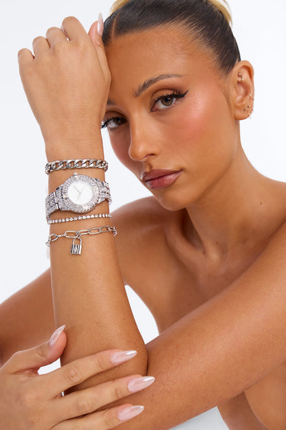 https://cdn.shopify.com/s/files/1/0293/9277/files/ZDFNA0586_Silver_JR_V1.jpg?v=1787518175