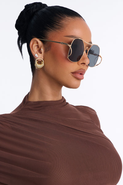 https://cdn.shopify.com/s/files/1/0293/9277/files/ZDFNA5576_Gold_Black_JR_V1.jpg?v=1785968204&with=400&height=600