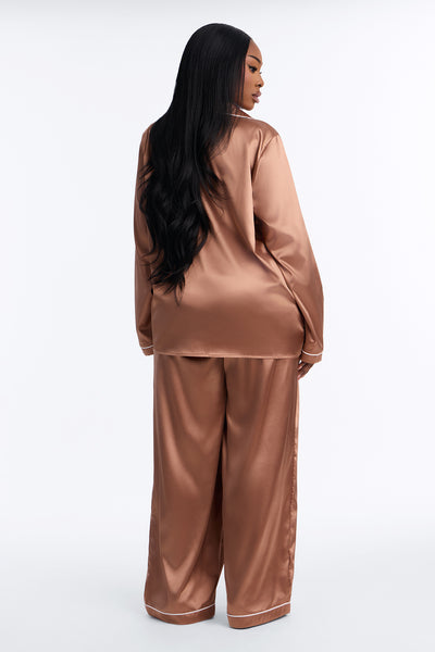 https://cdn.shopify.com/s/files/1/0293/9277/files/ZDFNL1087_Mocha_PLUS_V4.jpg?v=1786387636&with=400&height=600
