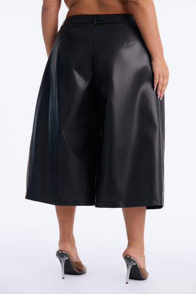 https://cdn.shopify.com/s/files/1/0293/9277/files/ZDPDSJZB256606_Black_PLUS_V4.jpg?v=1789962762&with=400&height=600