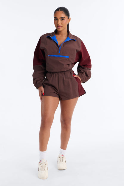 https://cdn.shopify.com/s/files/1/0293/9277/files/ZDPDSJZO26475S_Brown_combo_JR_V1.jpg?v=1784058558