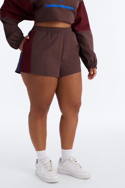 https://cdn.shopify.com/s/files/1/0293/9277/files/ZDPDSJZO26475S_Brown_combo_PLUS_V1.jpg?v=1782400463&with=400&height=600