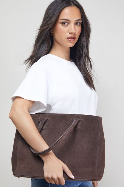 https://mediahub.prettylittlething.com/baa12261_chocolate_xl