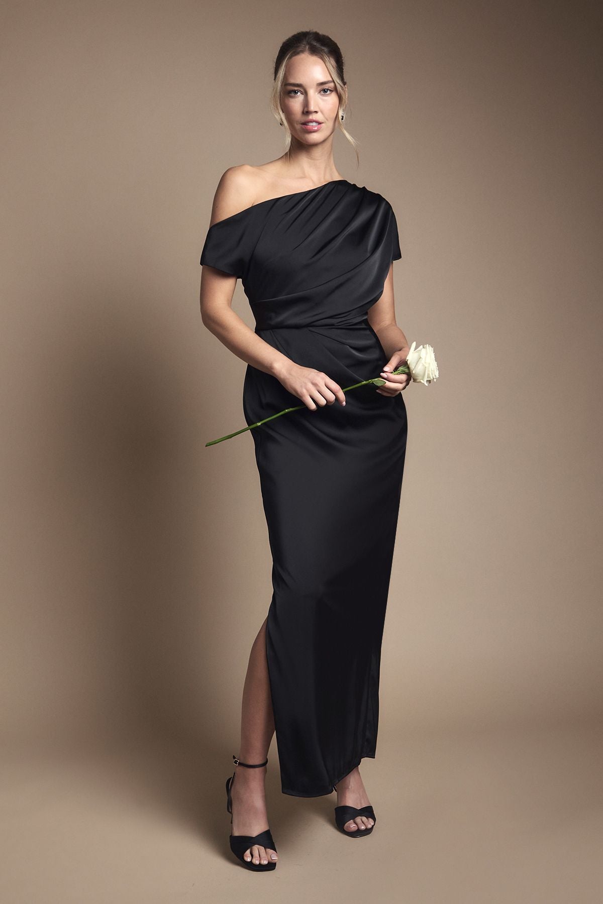 https://mediahub.prettylittlething.com/bcc11180_black_xl