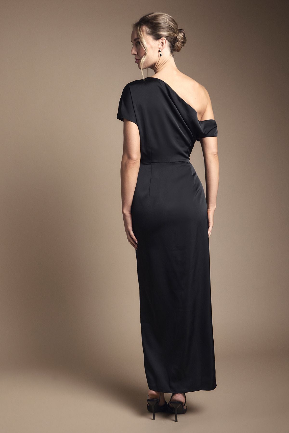 https://mediahub.prettylittlething.com/bcc11180_black_xl_2