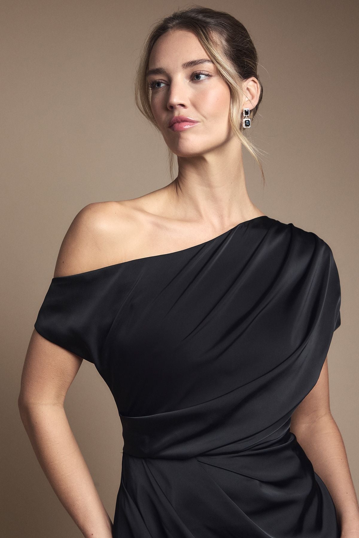 https://mediahub.prettylittlething.com/bcc11180_black_xl_3