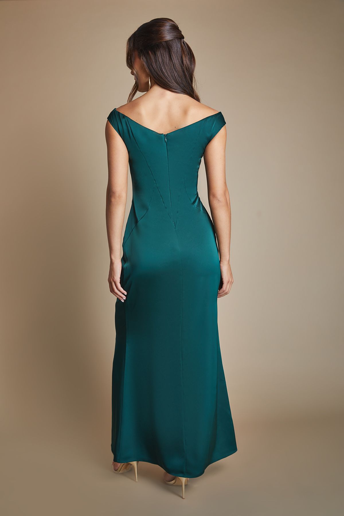 https://mediahub.prettylittlething.com/bcc11671_emerald_xl_2