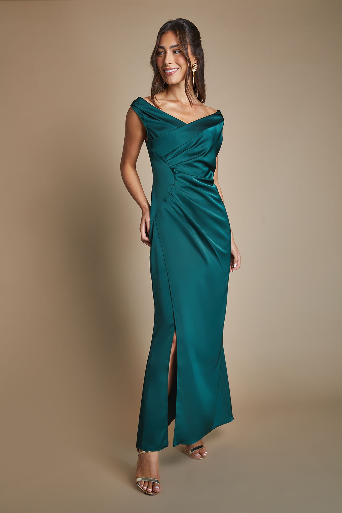 https://mediahub.prettylittlething.com/bcc11671_emerald_xl_3