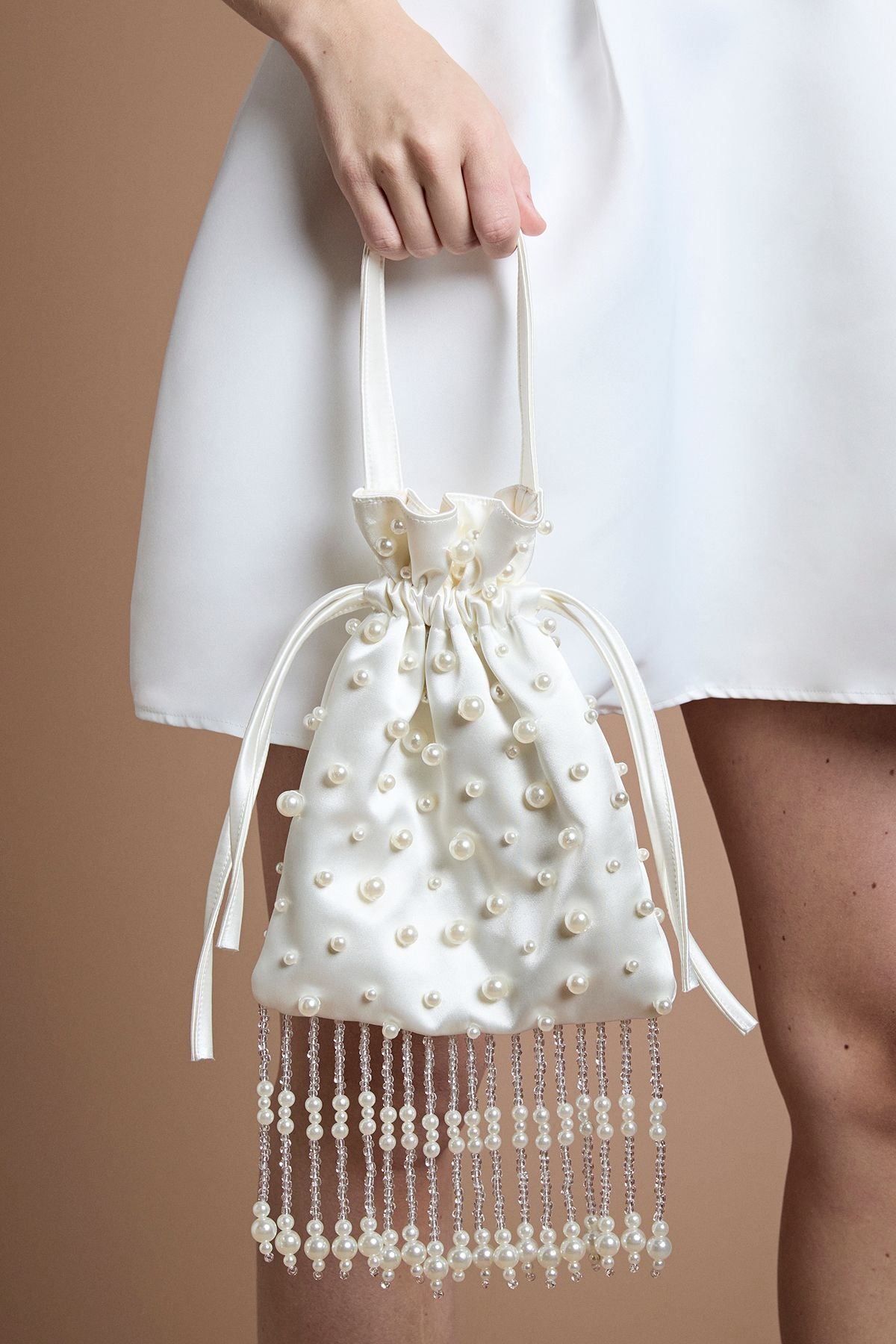 https://mediahub.prettylittlething.com/bcc12594_ivory_xl_1