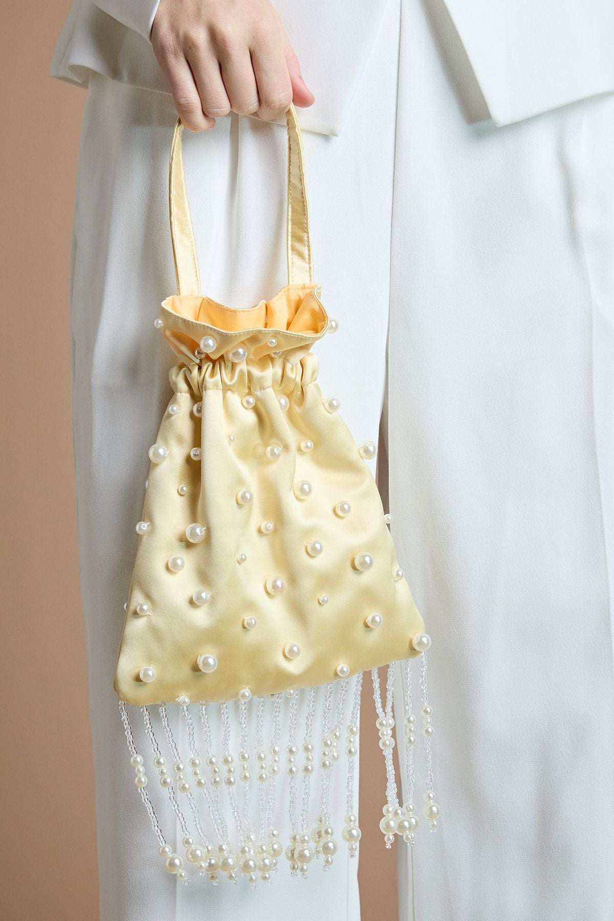 https://mediahub.prettylittlething.com/bcc12595_lemon_xl