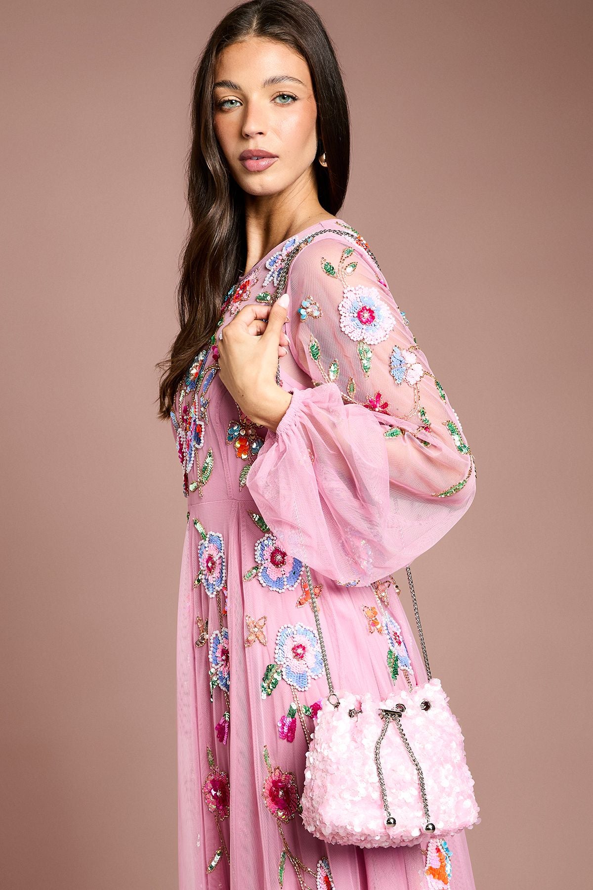 https://mediahub.prettylittlething.com/bcc12607_blush_xl
