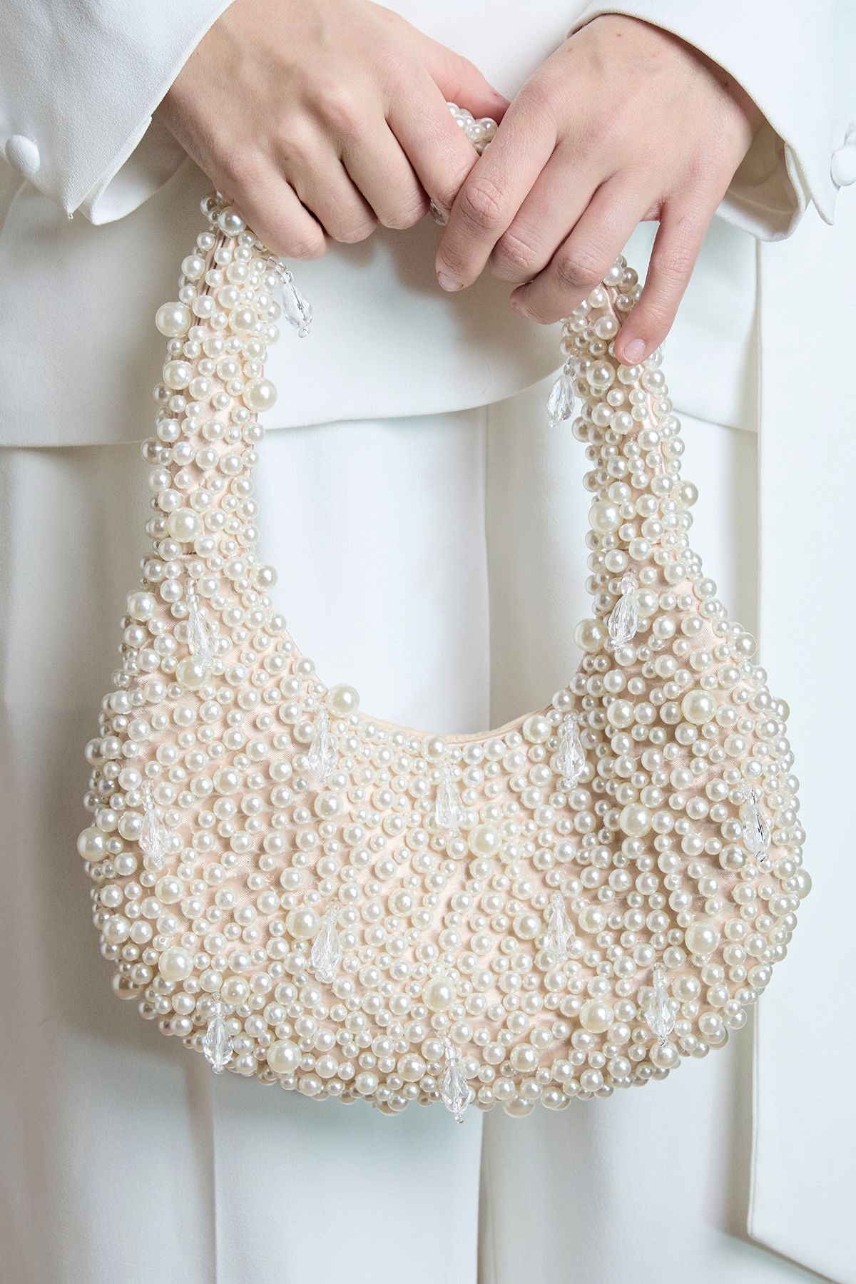 https://mediahub.prettylittlething.com/bcc12626_champagne_xl_1