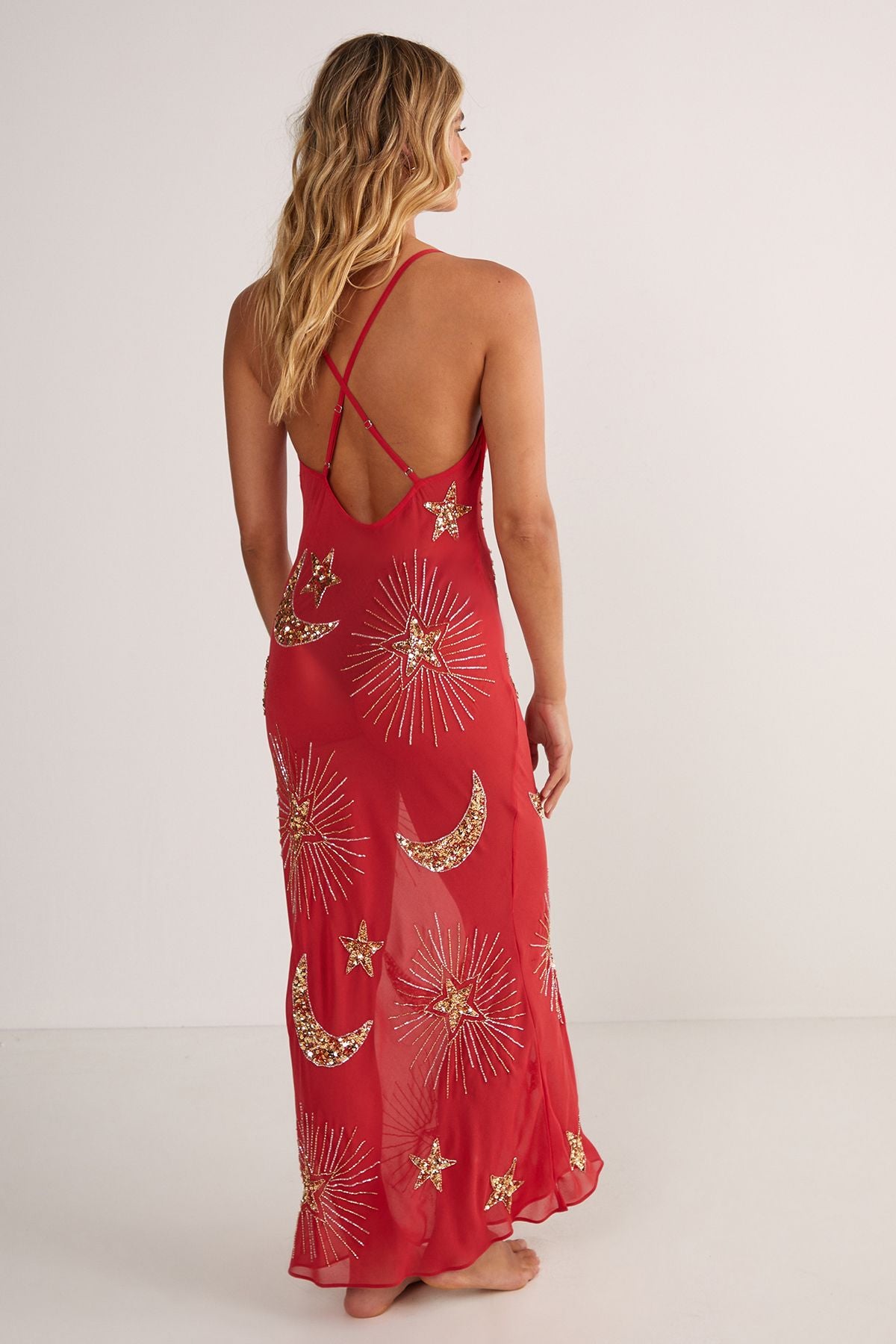 https://mediahub.prettylittlething.com/bgg17817_red_xl_3