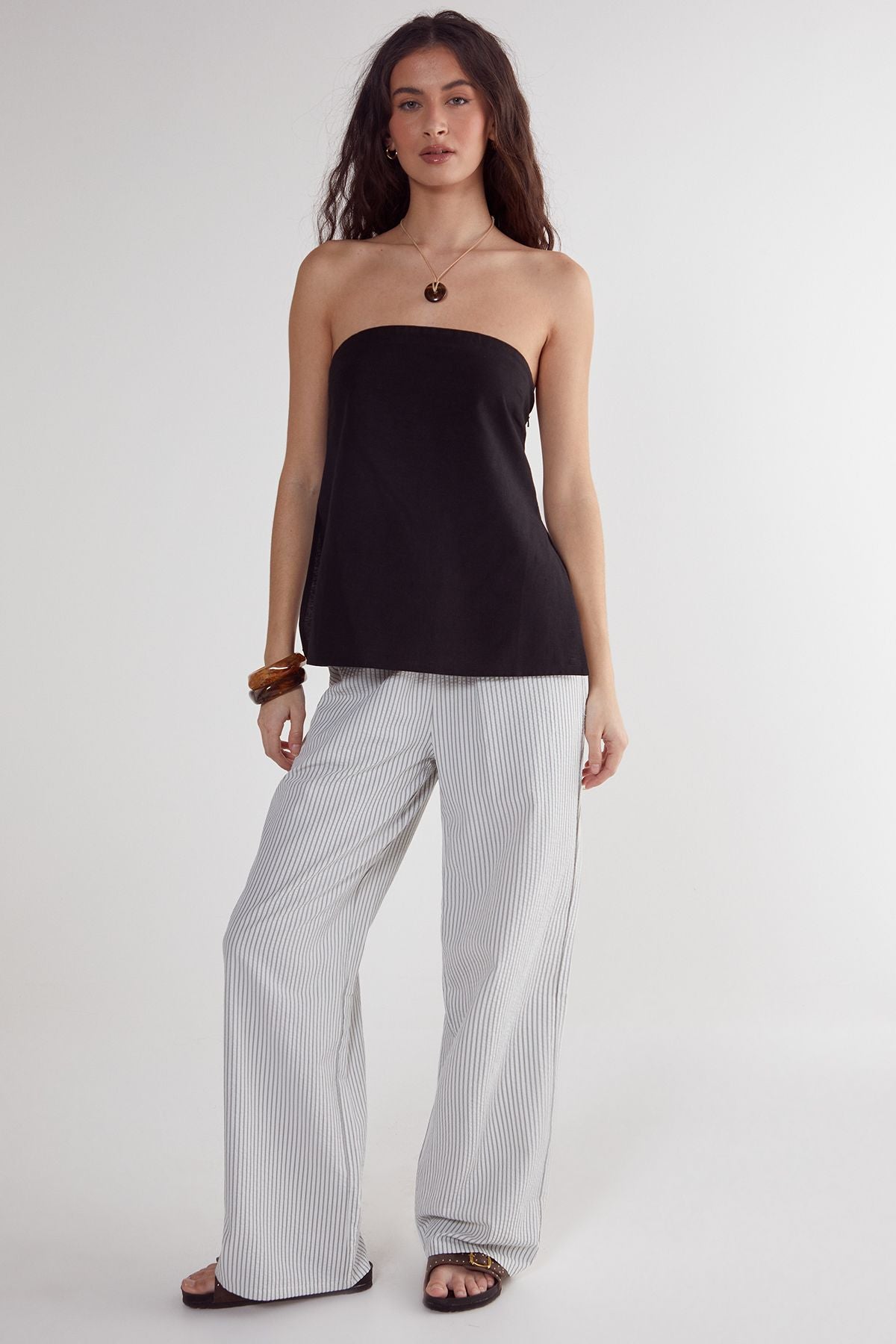 https://mediahub.prettylittlething.com/bgg21707_black_xl_1