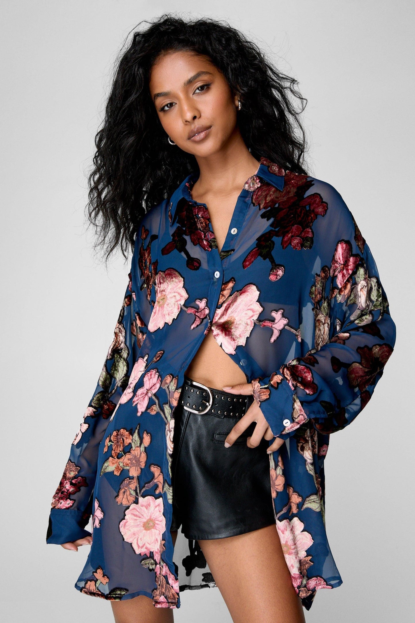 https://mediahub.prettylittlething.com/bgg22426_navy_xl
