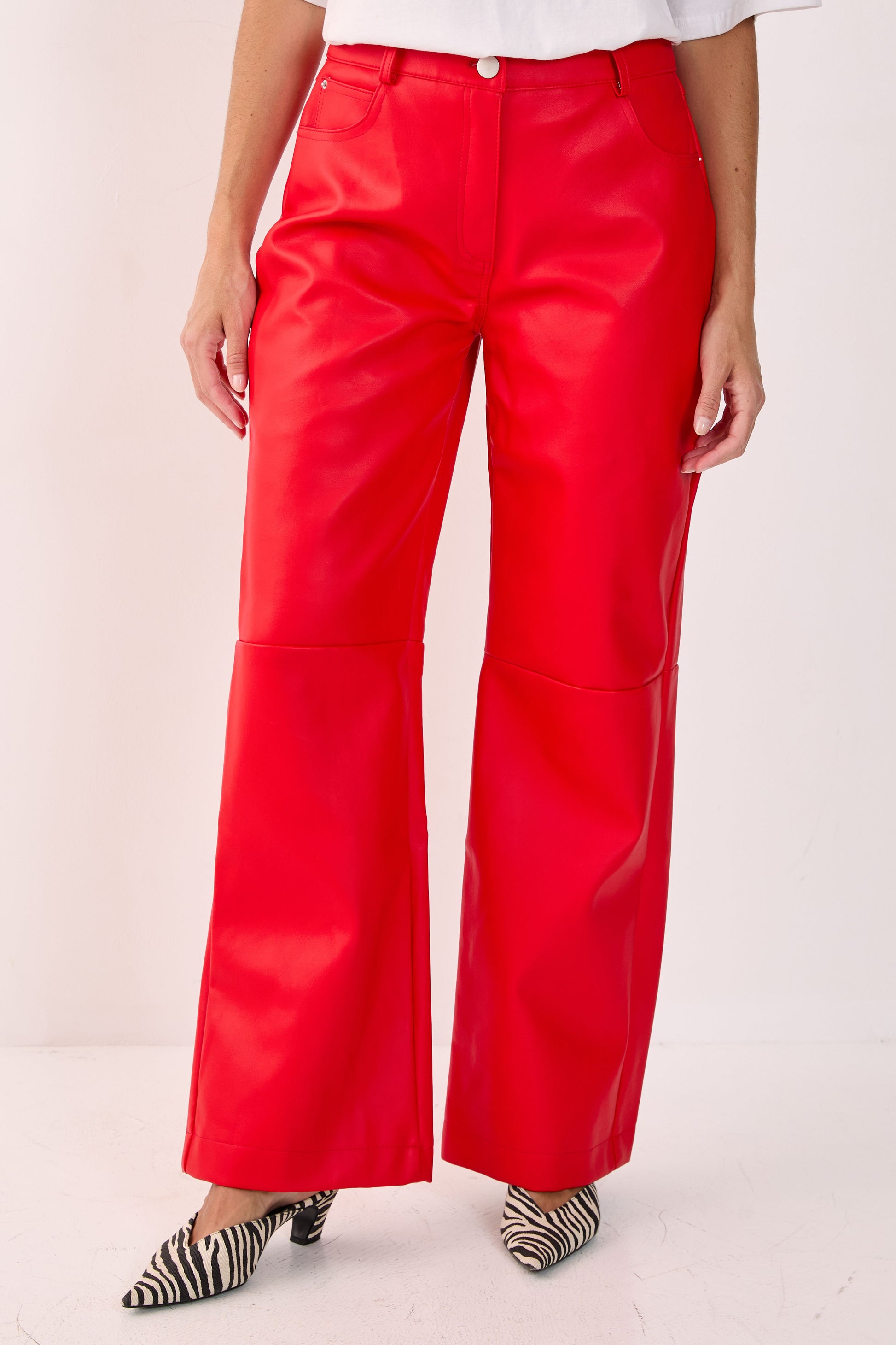 https://mediahub.prettylittlething.com/bgg23437_red_xl_1