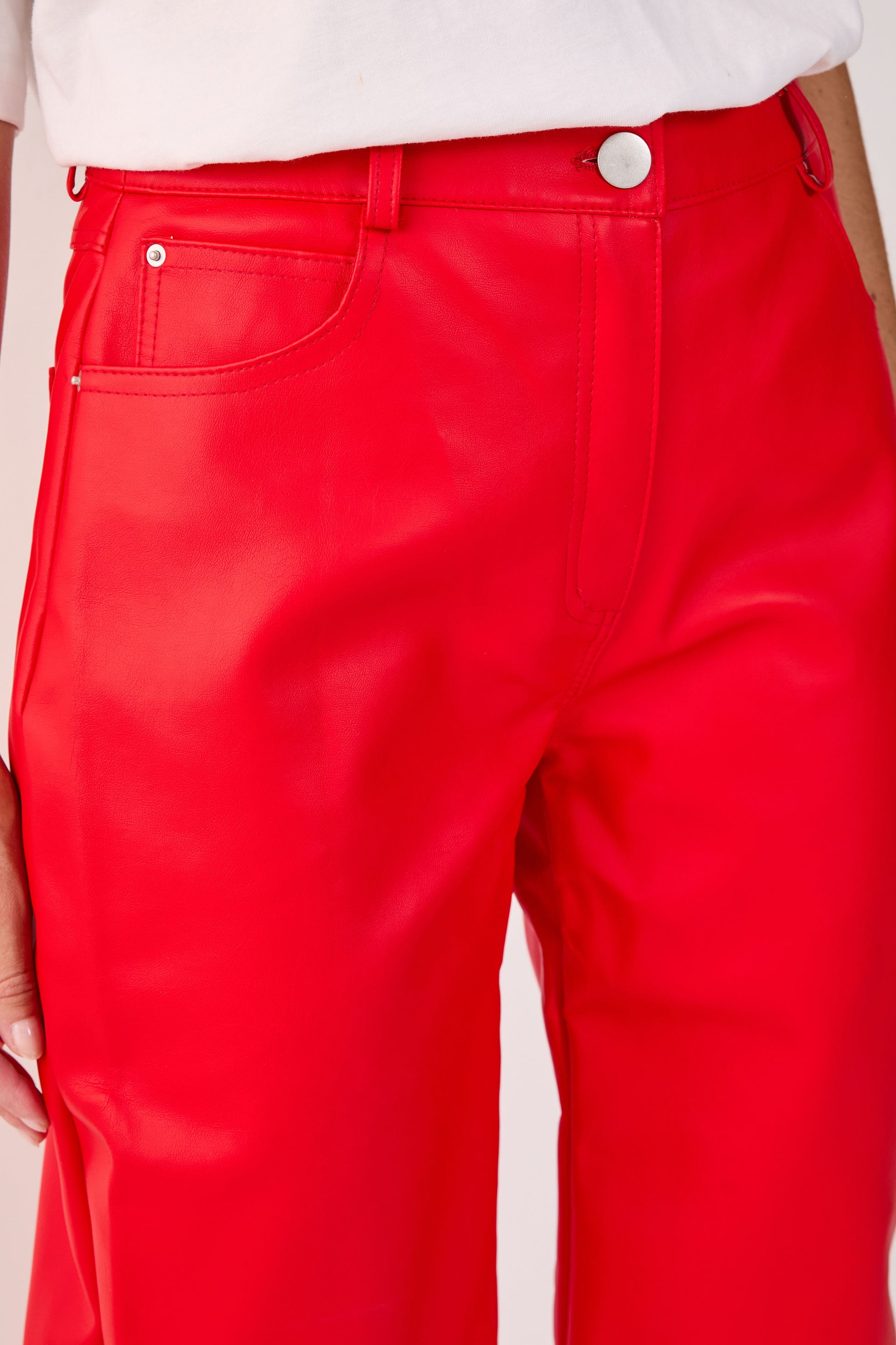 https://mediahub.prettylittlething.com/bgg23437_red_xl_2