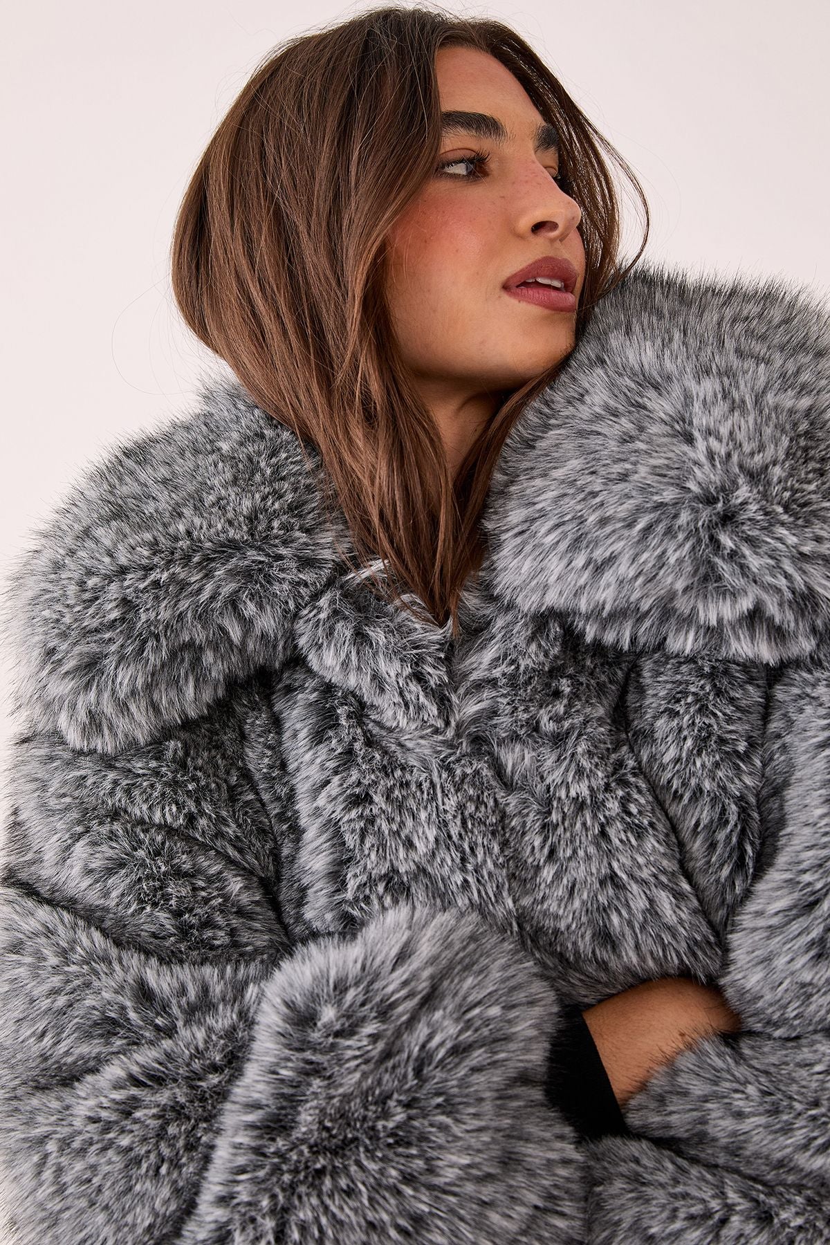 https://mediahub.prettylittlething.com/bgg23595_grey_xl_4