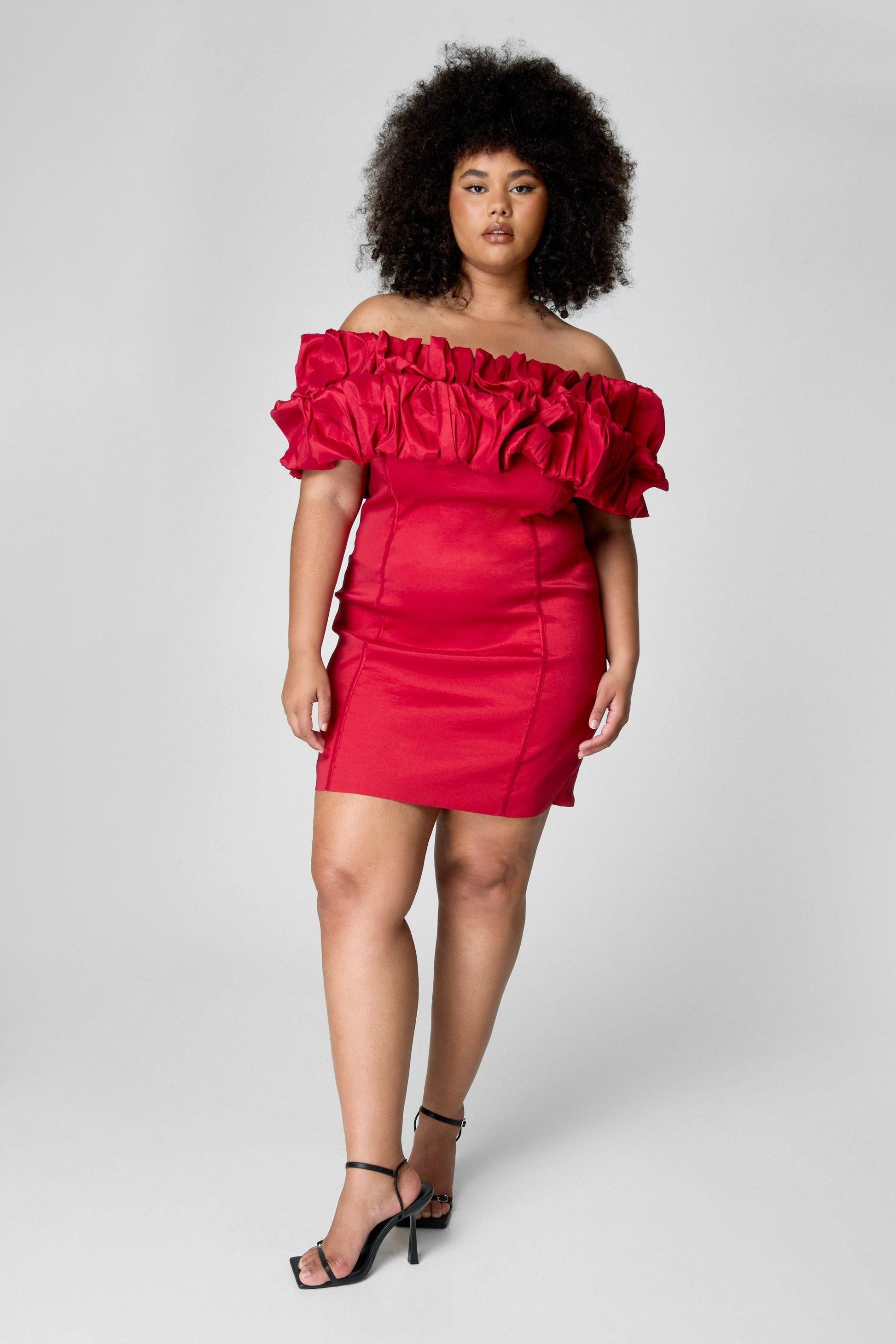 https://mediahub.prettylittlething.com/bgg24208_dark%20red_xl_1