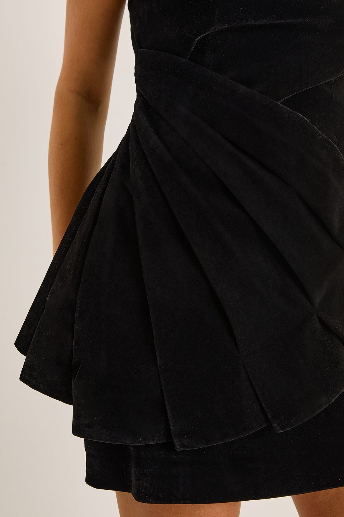https://mediahub.prettylittlething.com/bgg24222_black_xl_4