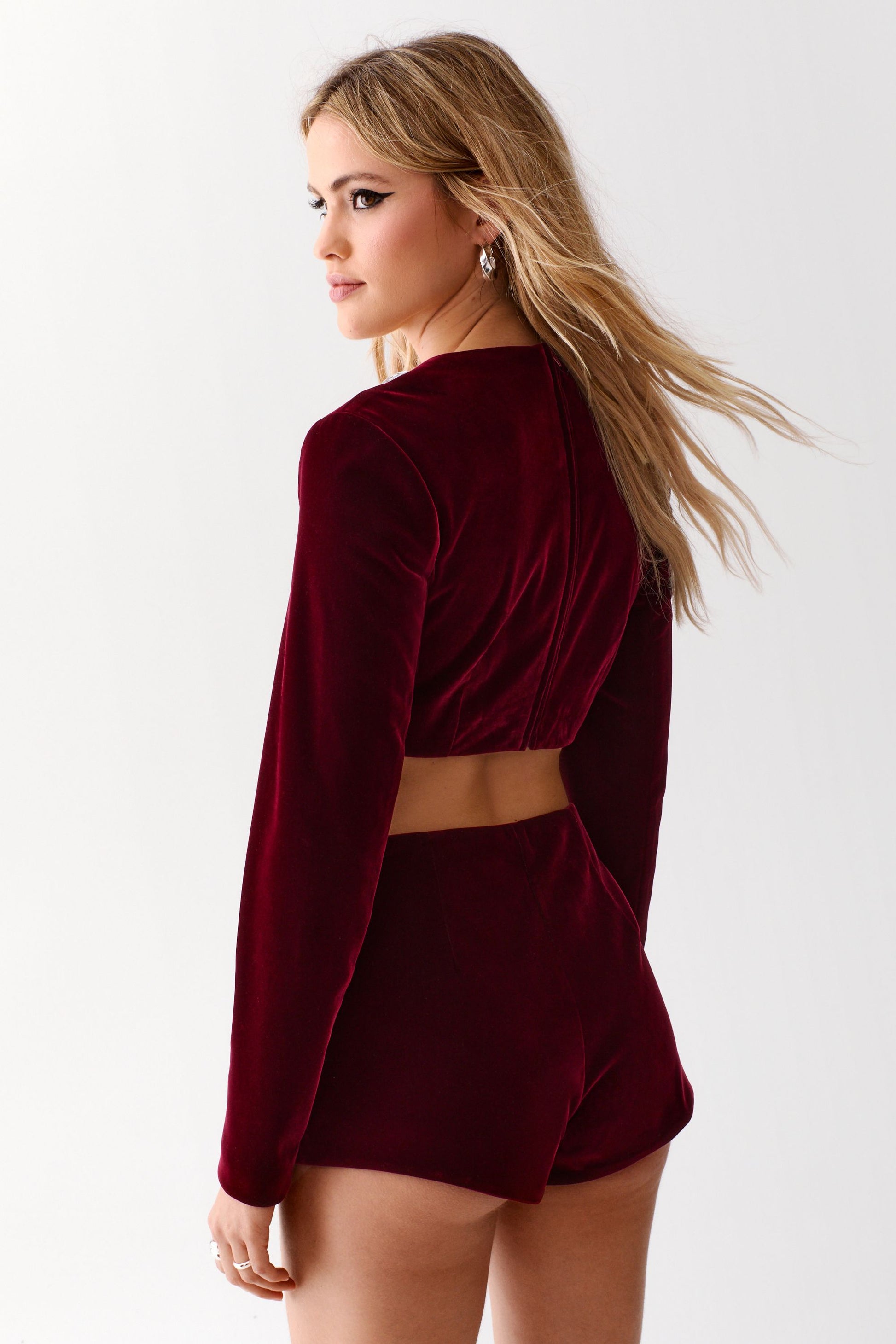 https://mediahub.prettylittlething.com/bgg24679_wine_xl_3