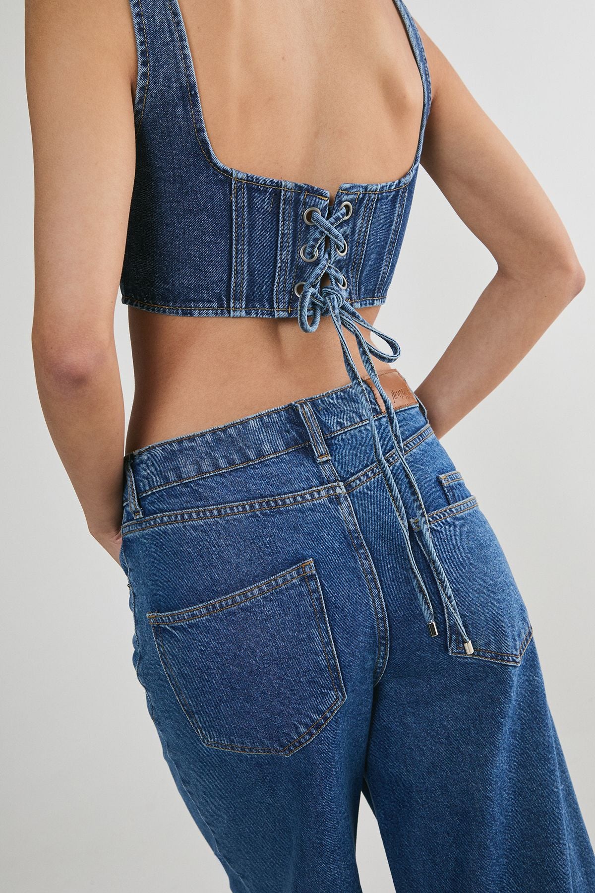 https://mediahub.prettylittlething.com/bgg24769_authentic%20midwash_xl_1