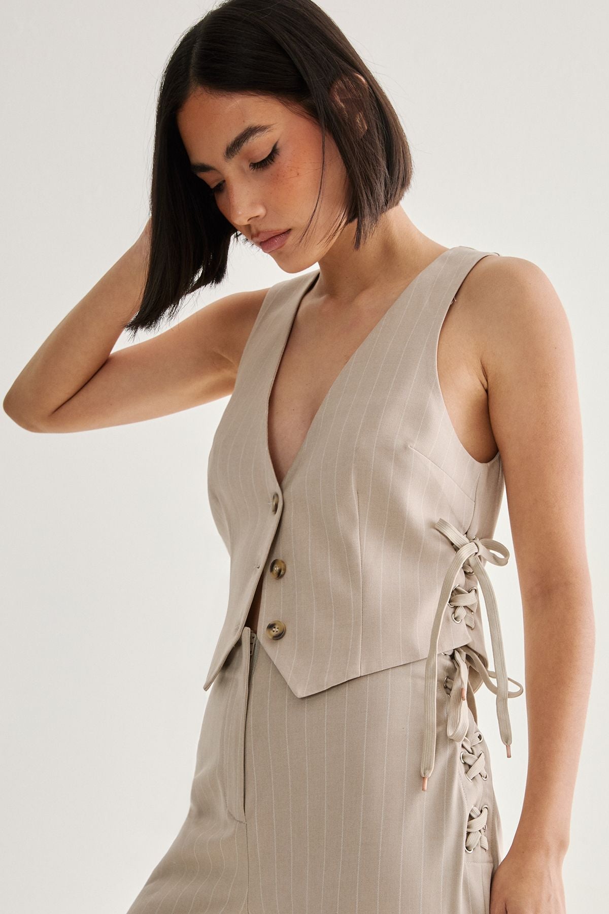 https://mediahub.prettylittlething.com/bgg25044_neutral_xl