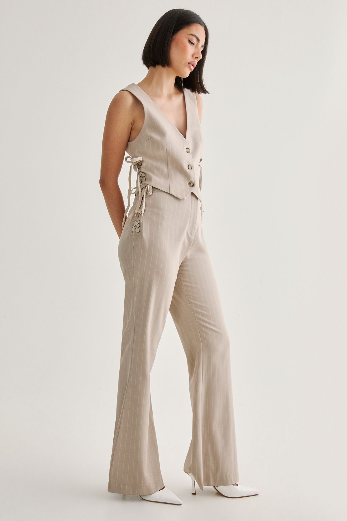 https://mediahub.prettylittlething.com/bgg25044_neutral_xl_1