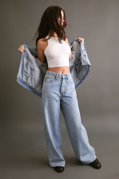 https://mediahub.prettylittlething.com/bgg25163_vintage%20wash_xl_1