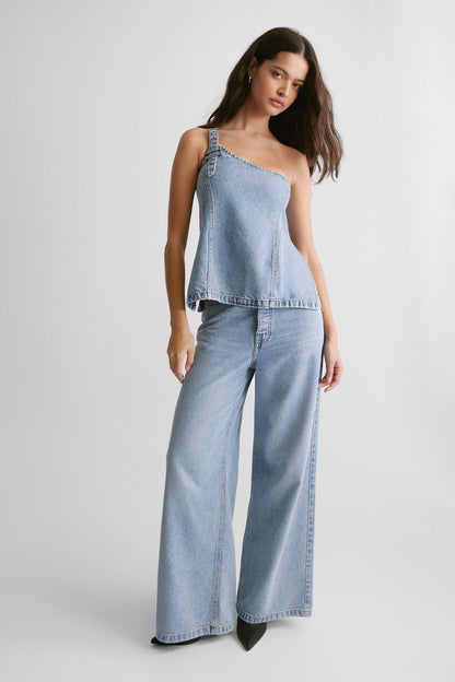https://mediahub.prettylittlething.com/bgg25171_vintage%20wash_xl_1