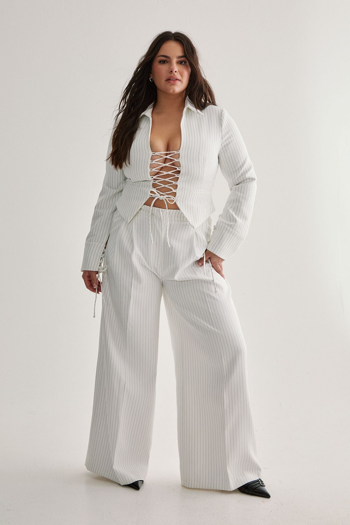https://mediahub.prettylittlething.com/bgg25464_ivory_xl