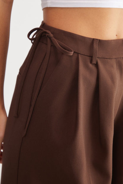 https://mediahub.prettylittlething.com/bgg25471_choc%20brown_xl_2