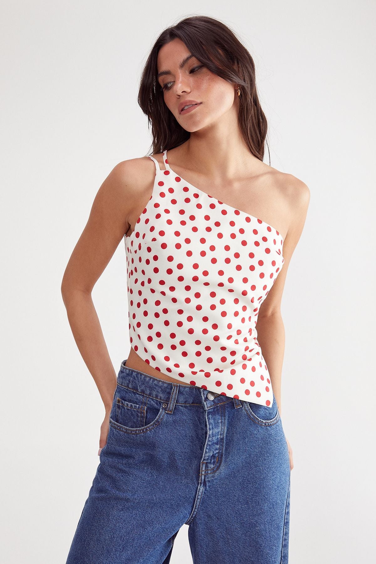 https://mediahub.prettylittlething.com/bgg25472_ivory_xl