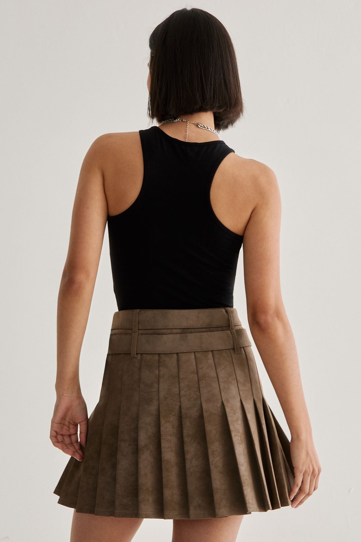 https://mediahub.prettylittlething.com/bgg25737_brown_xl_2
