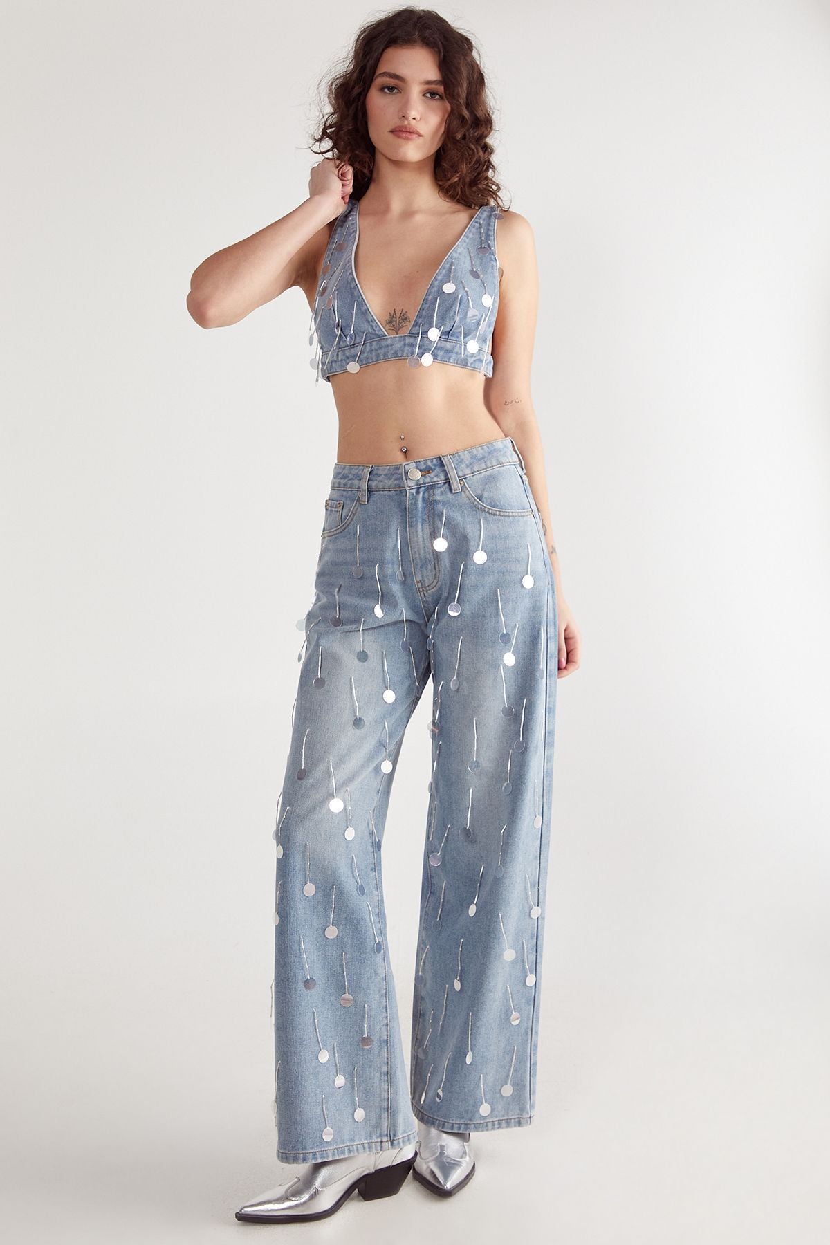 https://mediahub.prettylittlething.com/bgg25912_authentic%20midwash_xl_1
