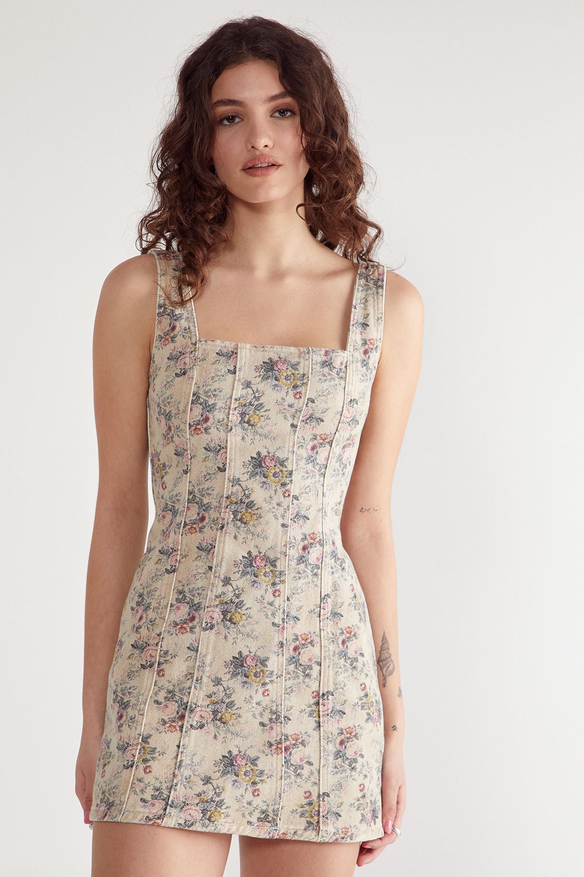 https://mediahub.prettylittlething.com/bgg25920_multi_xl_1
