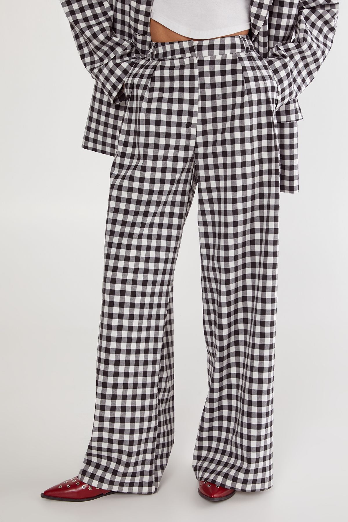 https://mediahub.prettylittlething.com/bgg25946_mono_xl_1