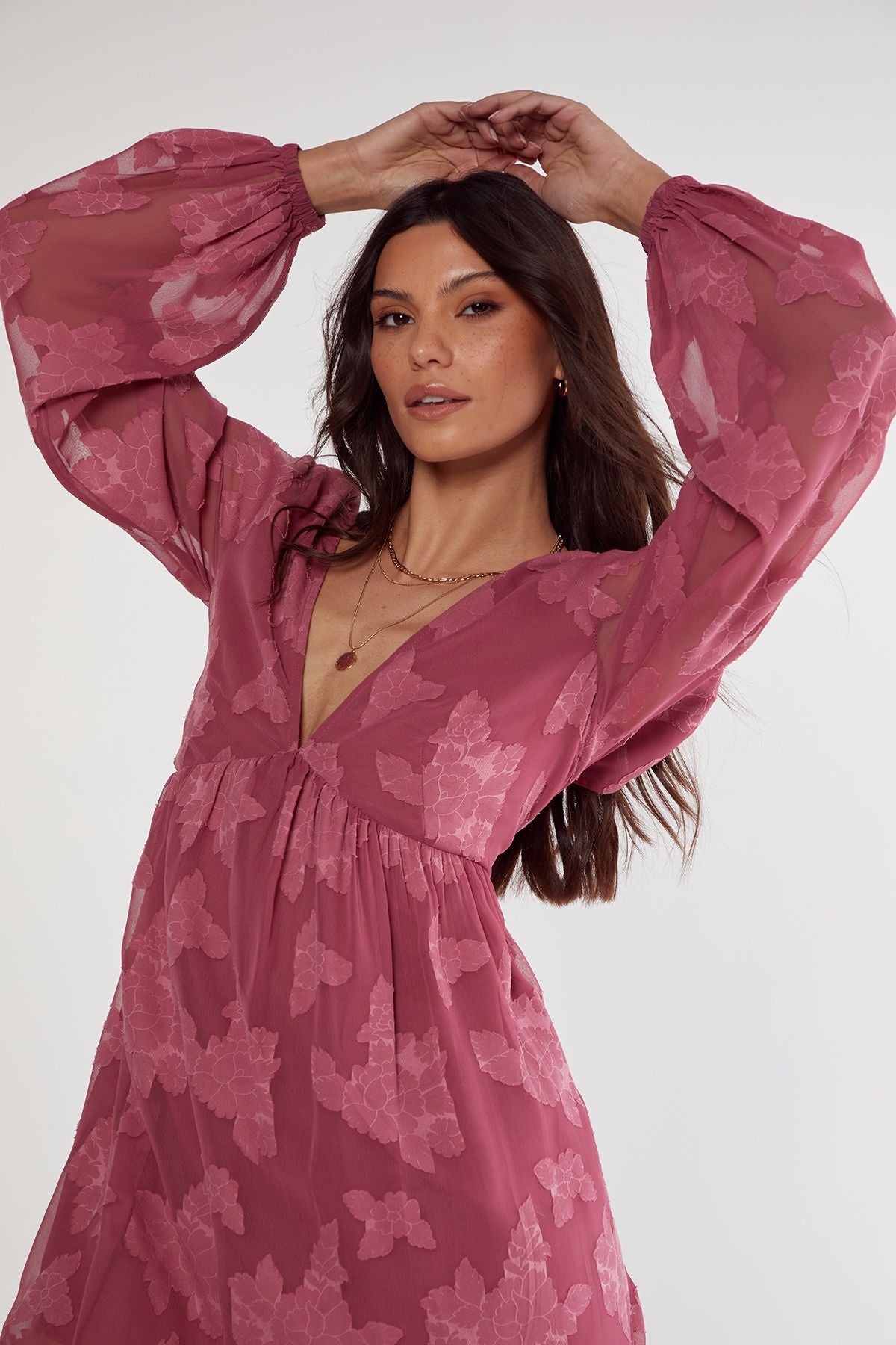 https://mediahub.prettylittlething.com/bgg26301_wine_xl_4