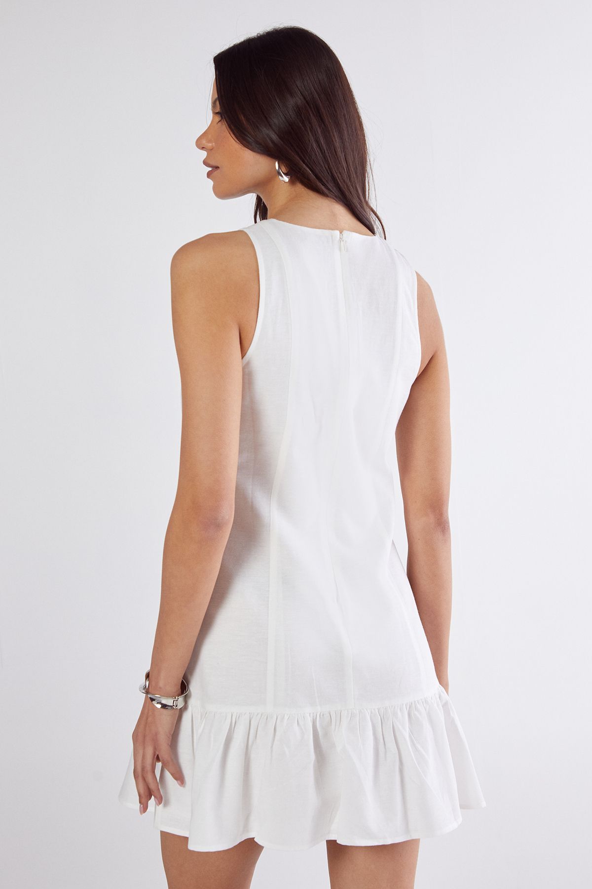 https://mediahub.prettylittlething.com/bgg26362_white_xl_4