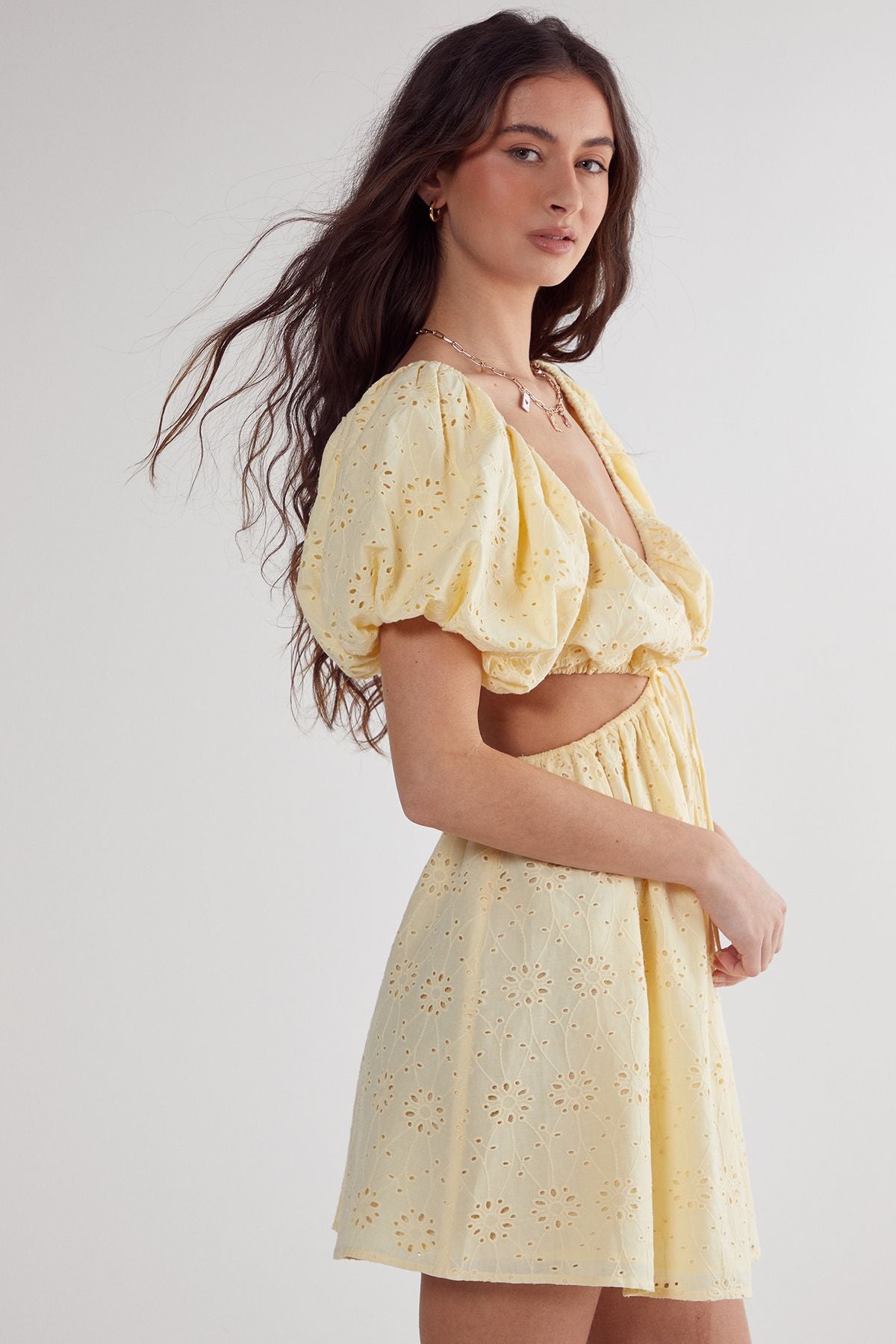 https://mediahub.prettylittlething.com/bgg26409_lemon_xl_3