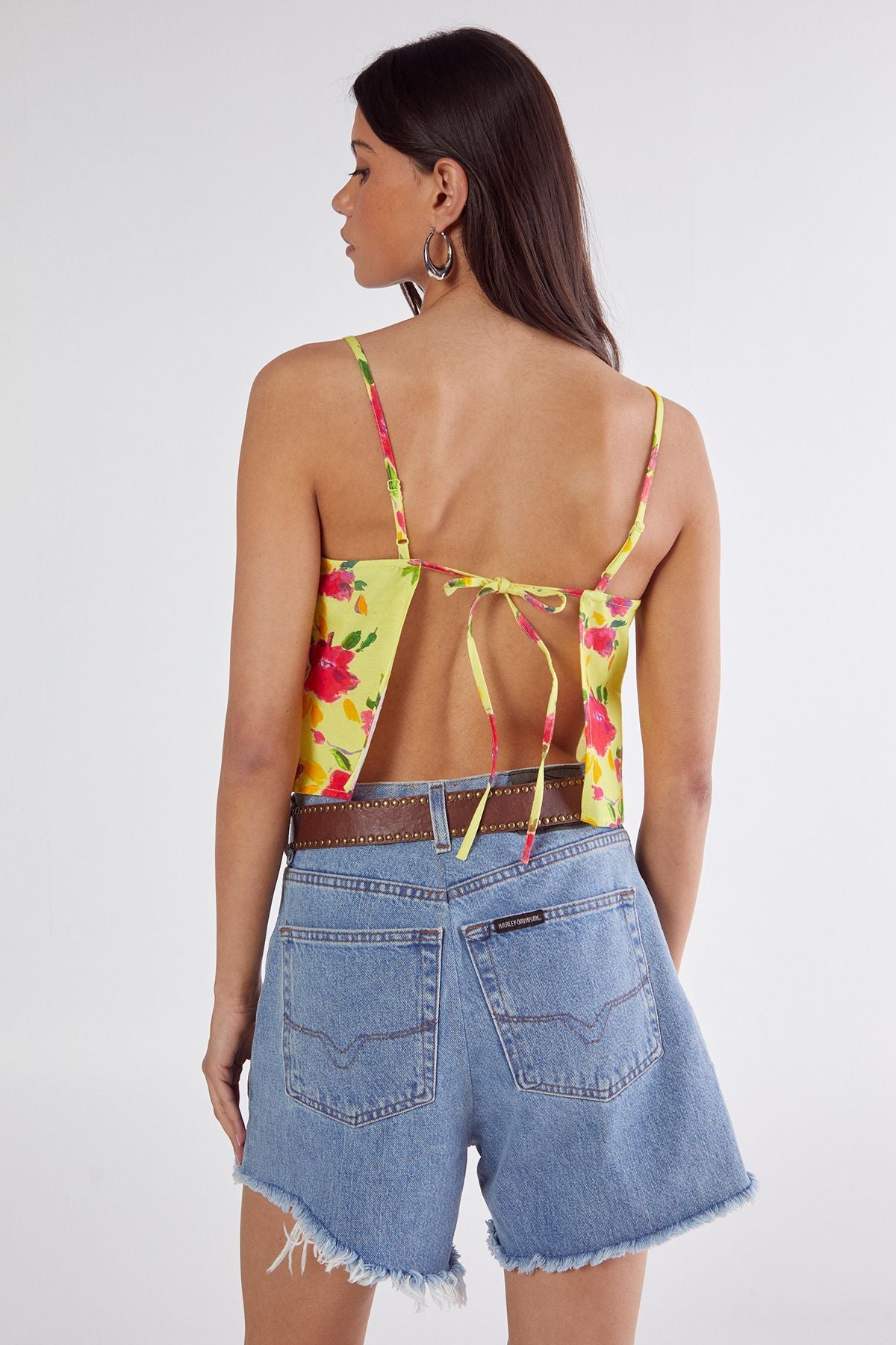 https://mediahub.prettylittlething.com/bgg26429_lemon_xl_3