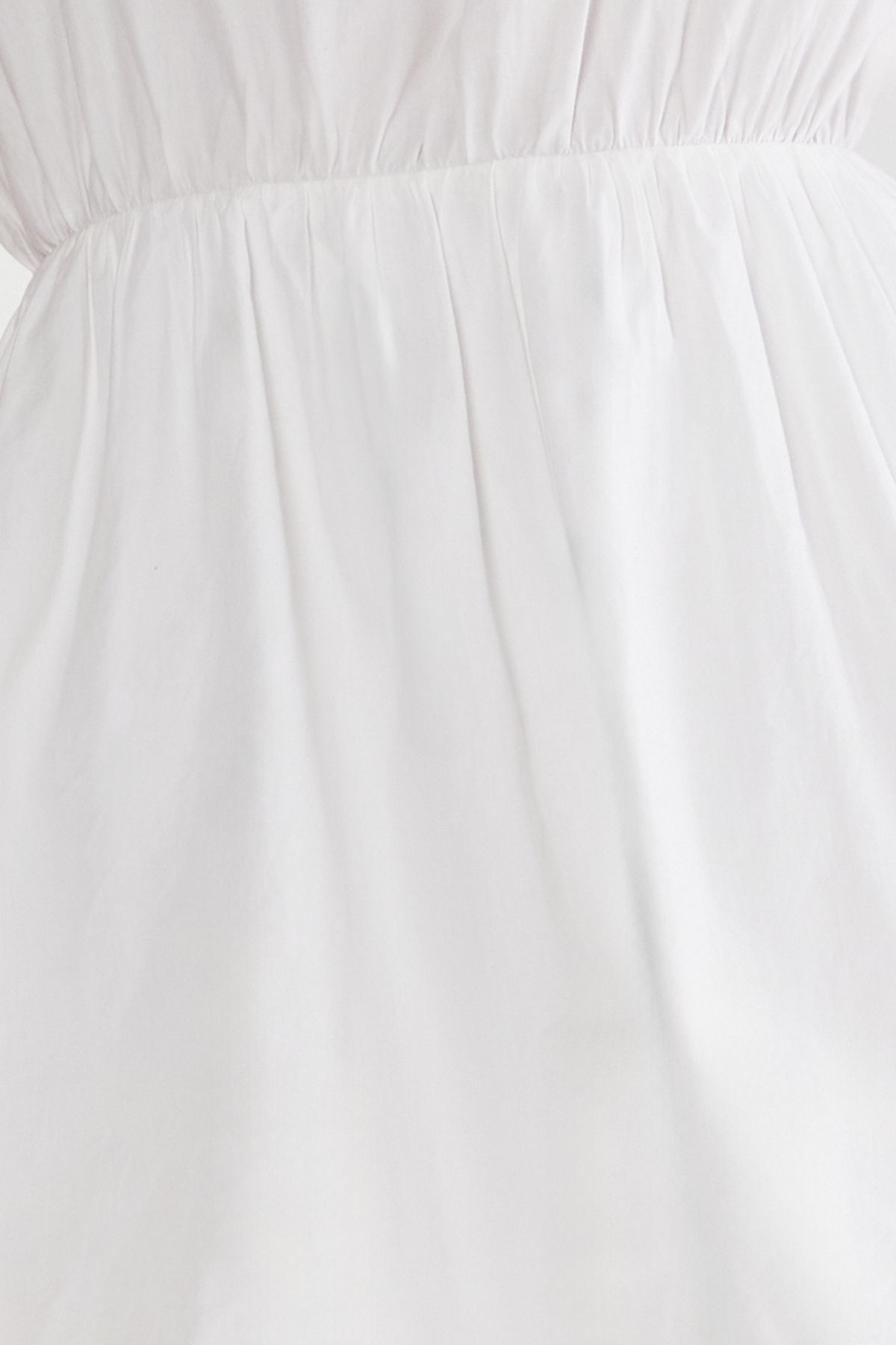 https://mediahub.prettylittlething.com/bgg26600_white_xl_4
