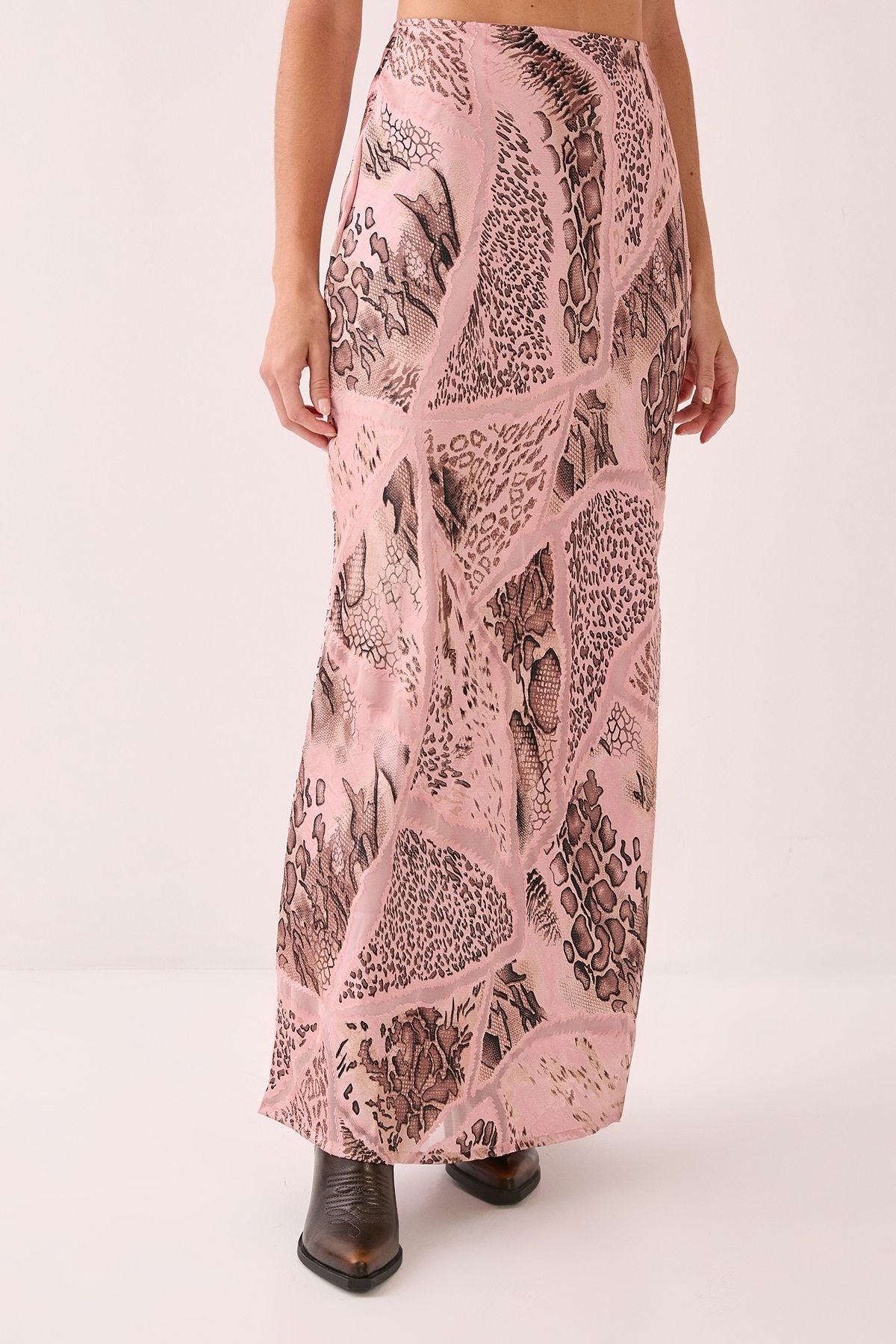 https://mediahub.prettylittlething.com/bgg26715_pink_xl_1