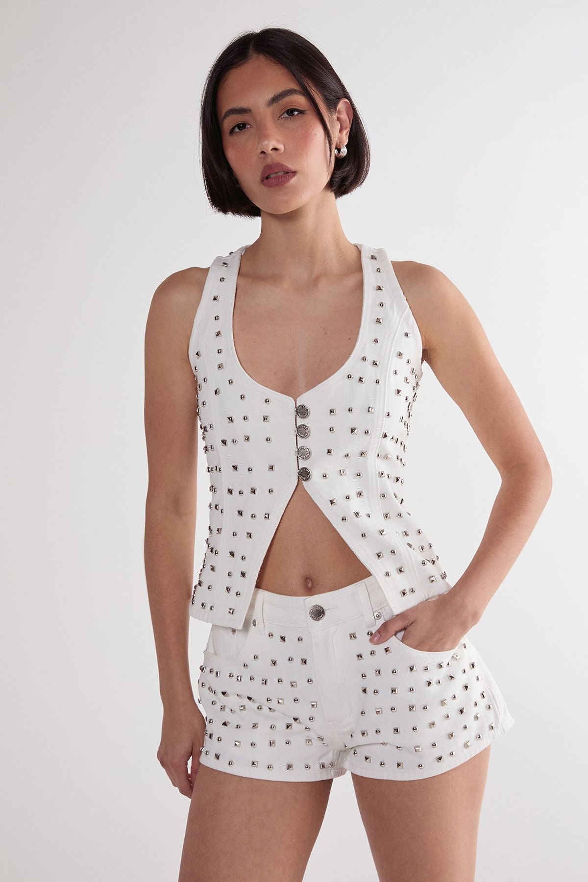 https://mediahub.prettylittlething.com/bgg26728_white_xl_2