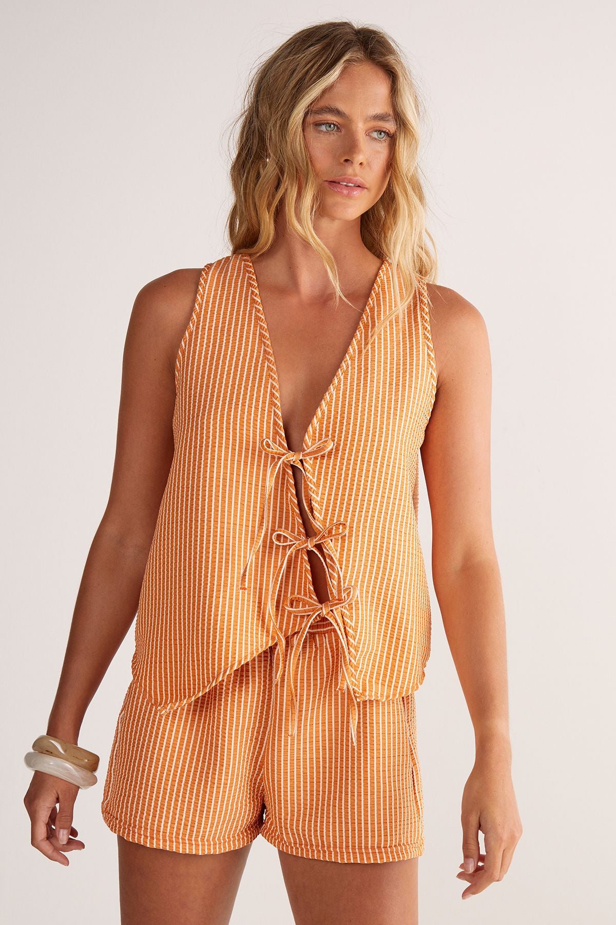 https://mediahub.prettylittlething.com/bgg26803_orange_xl
