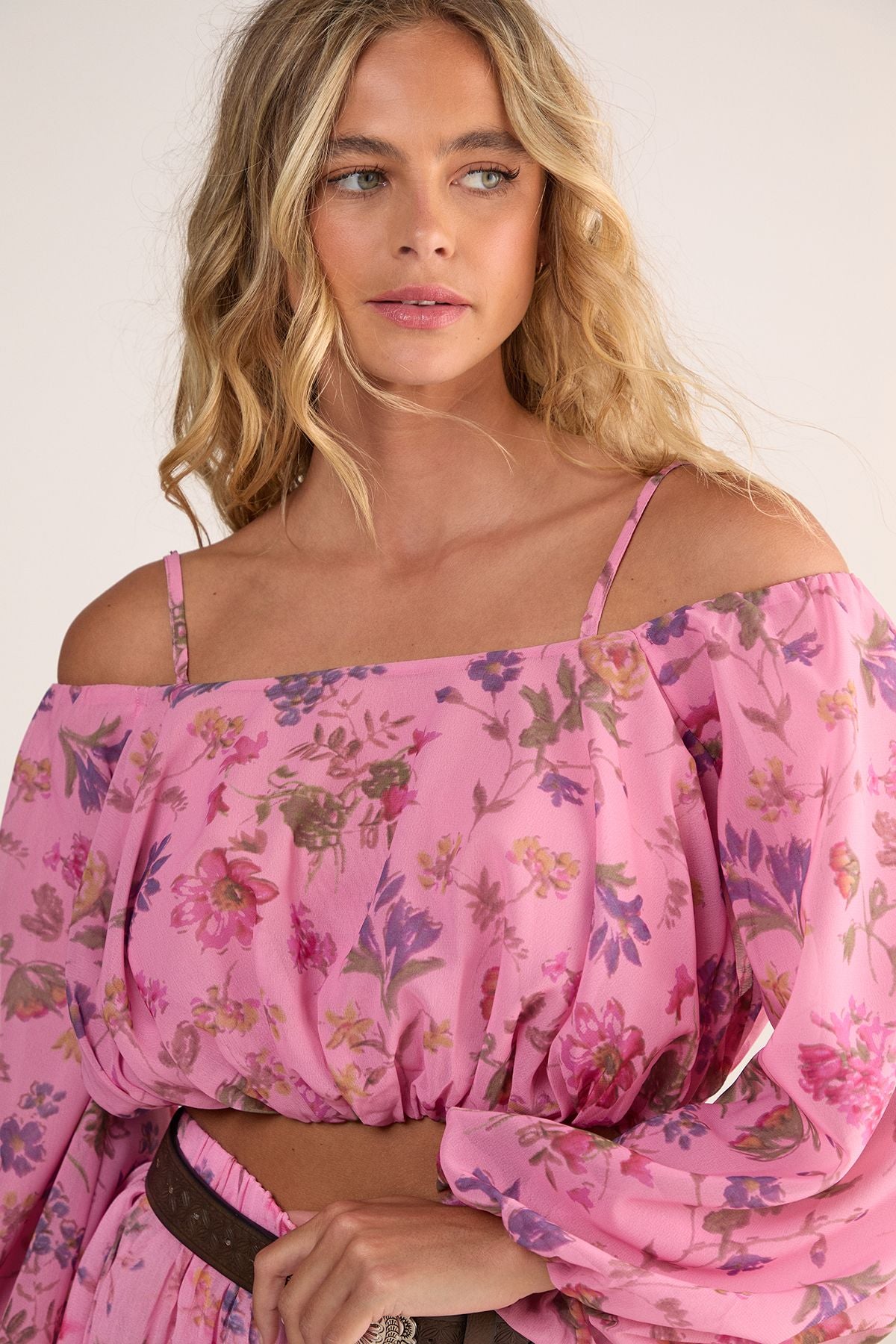 https://mediahub.prettylittlething.com/bgg26817_pink_xl_1